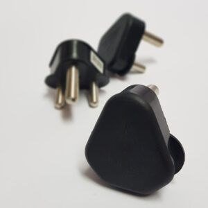 heavy duty 3 pin plug top 16a black jpg.jpg